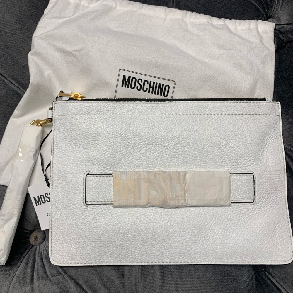 NWT White Moschino Logo Leather Wristlet Pouch
